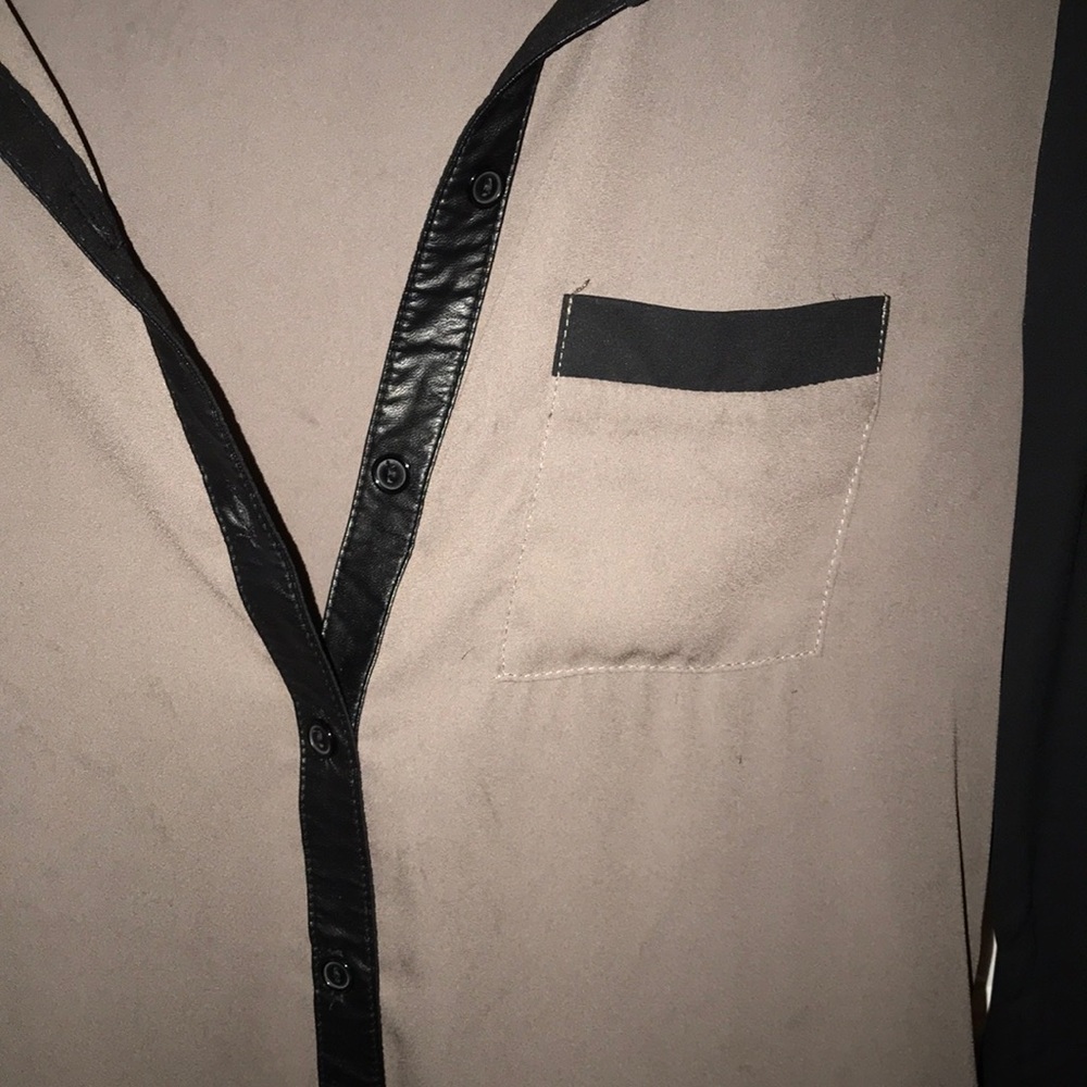 Andrée Button Down - Picture 4 of 6